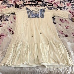 Off-white colored dress